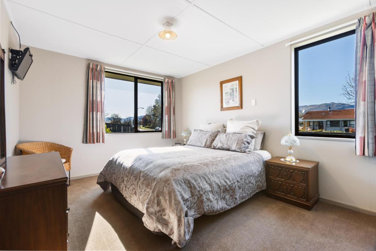 Get The Family Together Under One Roof Cromwell Exterior foto